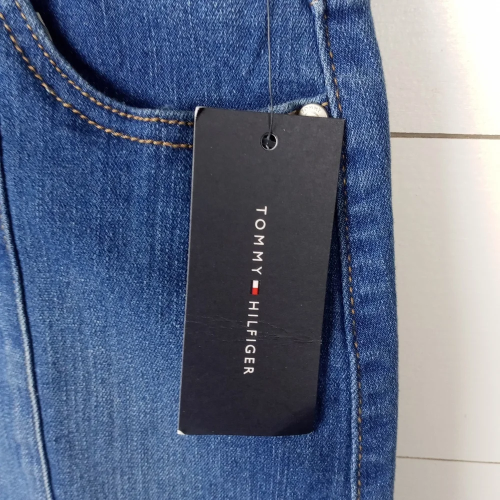 Tommy Hilfiger girls size 14 snap front straight denim jean skirt normal wash